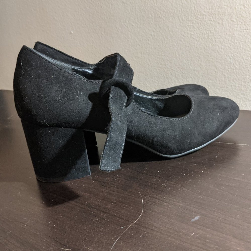 8 | JCPenney POP | Black Chunky Heel Pumps